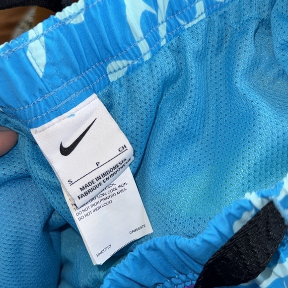 Nike swim trunks small NeW Multicolor Patchwork Shorts volleyball athletic - Picture 7 of 9